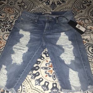 Solange Destroy Skinny Bermuda